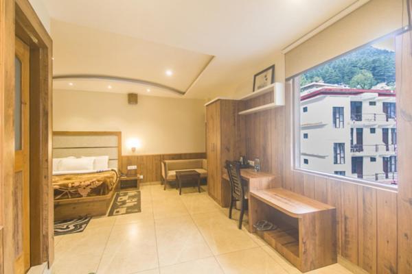 Wow Stayz2 Hotel The Lodge Dharamshala Bagian luar foto